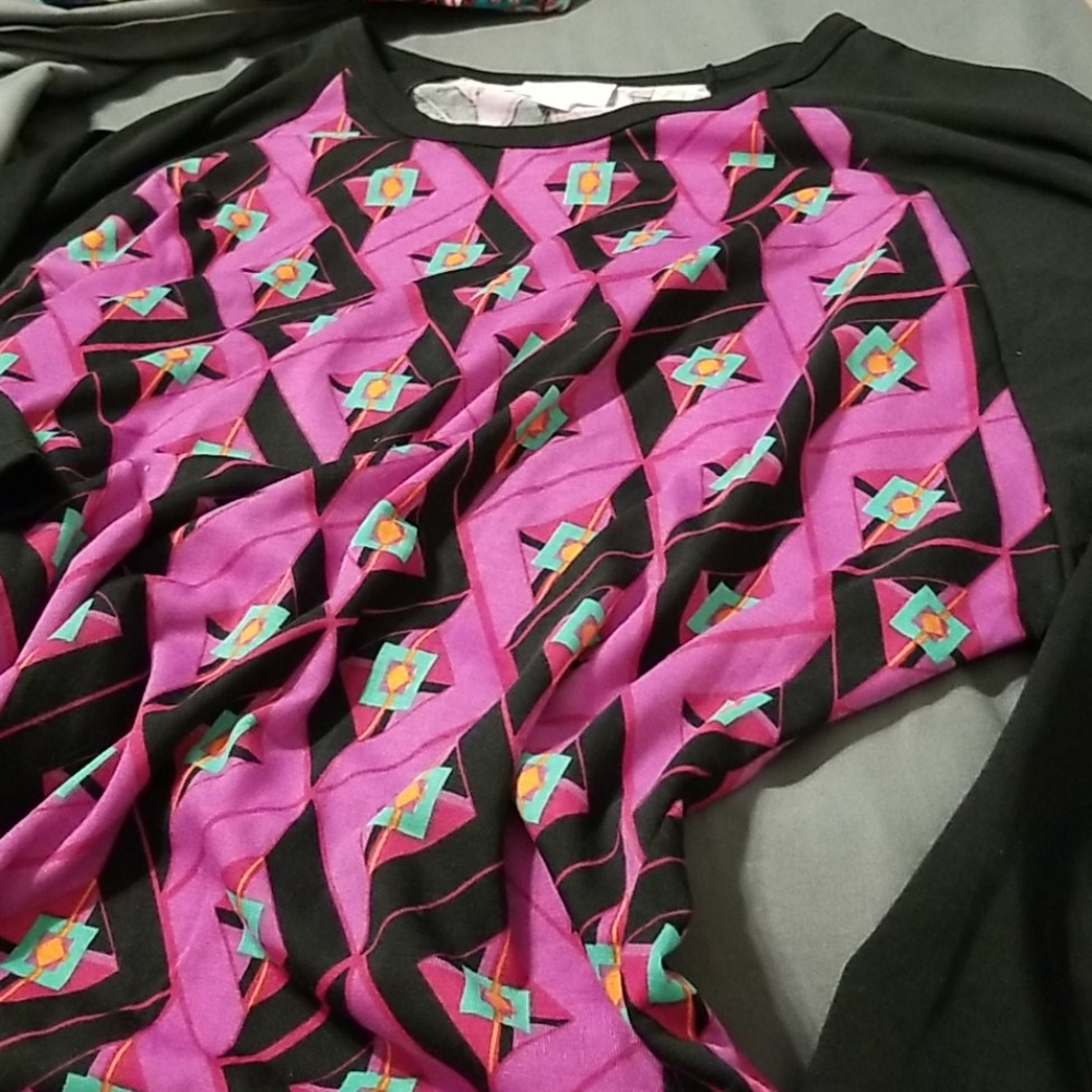 Buy a tee shirt or leggings get one free